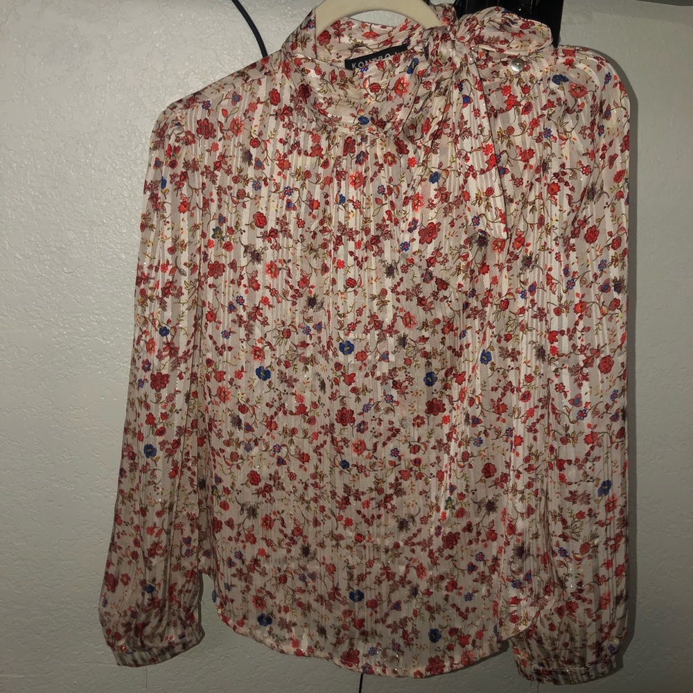 Kontrol Contemporary long sleeve floral blouse